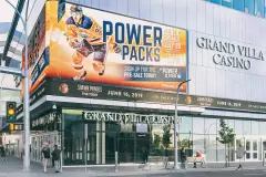 L’entrée du Grand Villa Casino sur la 104 Avenue, dans l’ICE District